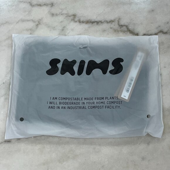 SKIMS Fits Everybody Short Sleeve T-Shirt, Gunmetal, Size Medium - NWT - Picture 5 of 9